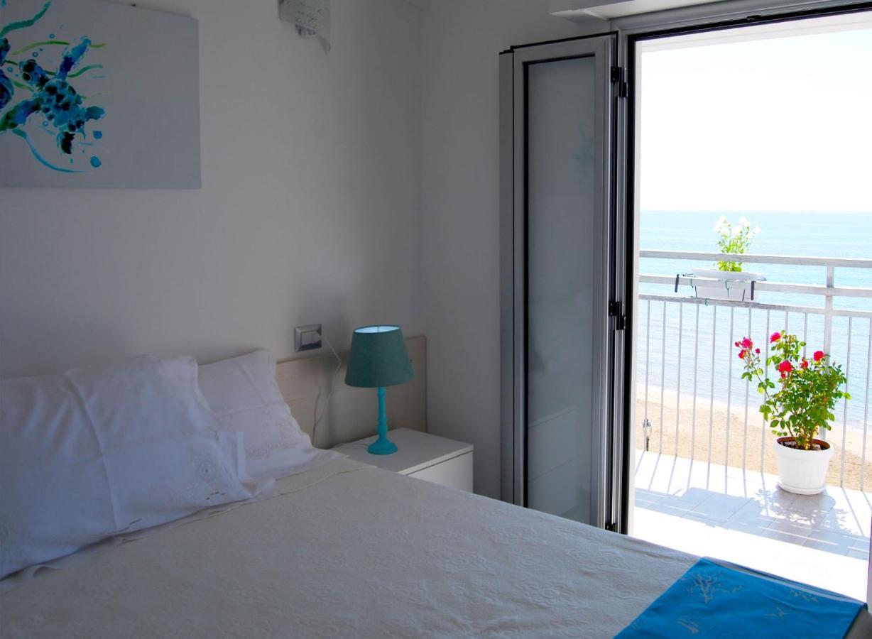 B&B Capo Rizzuto Fronte Mare Kültér fotó