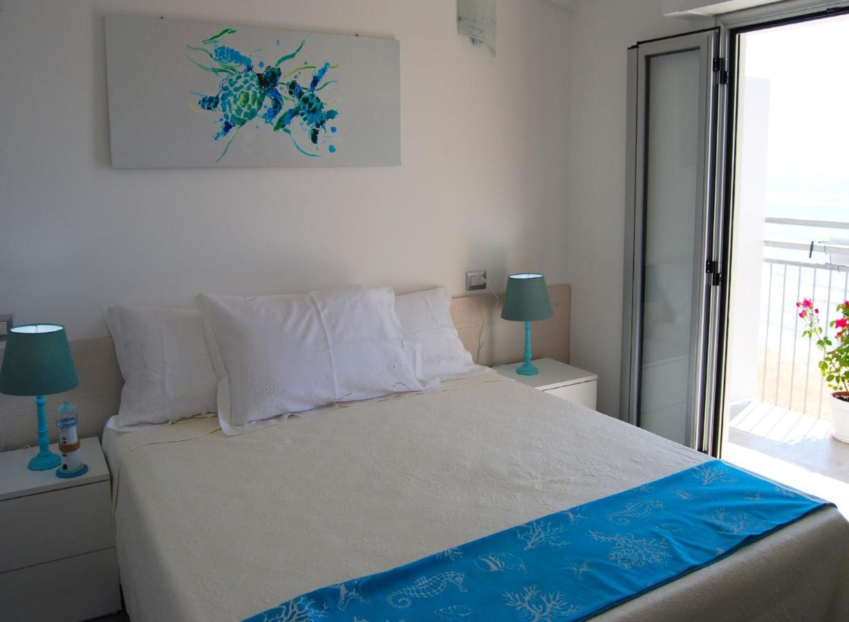 B&B Capo Rizzuto Fronte Mare Kültér fotó